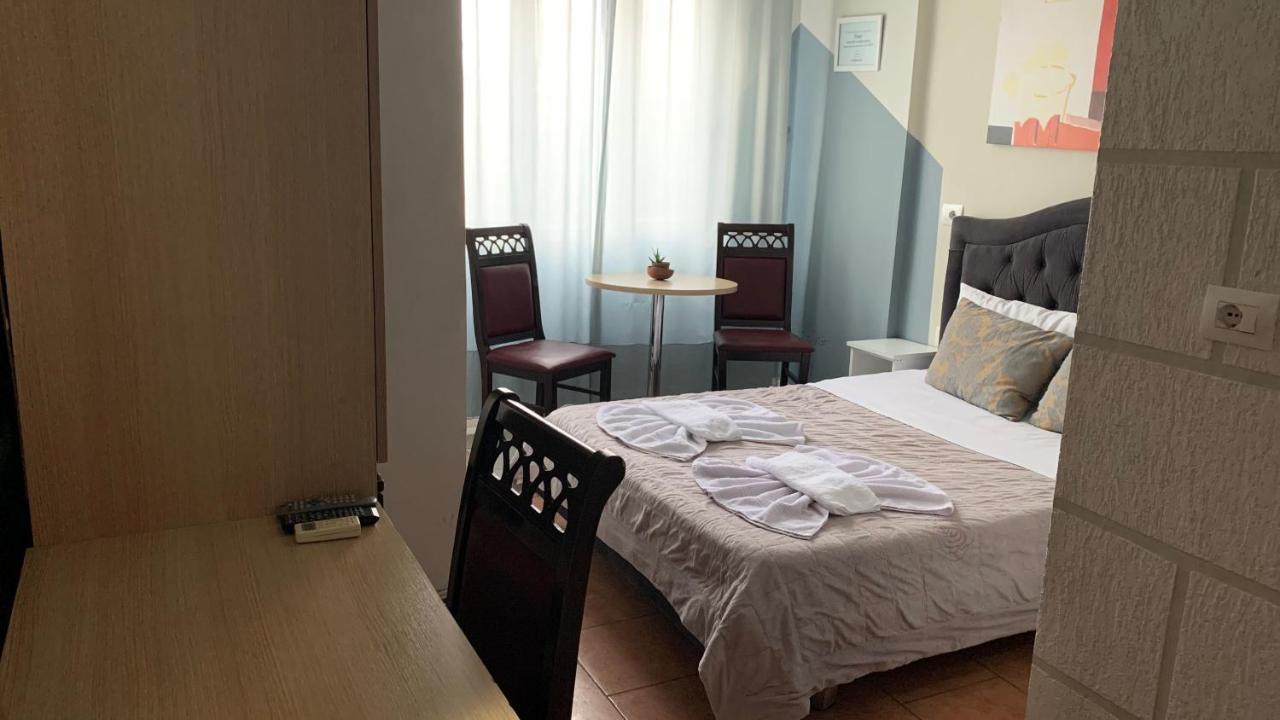 Guest House De Rada Tirana Exterior foto